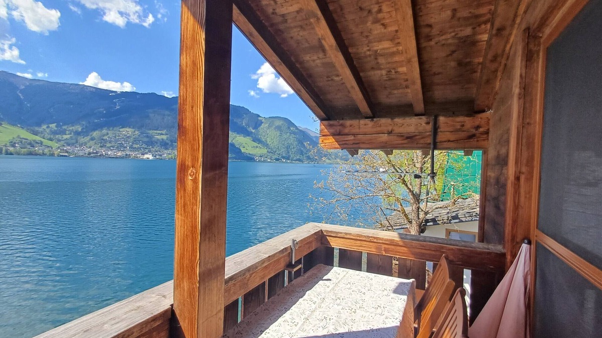 Zell am See Apartment | Waterfront Apartment 2