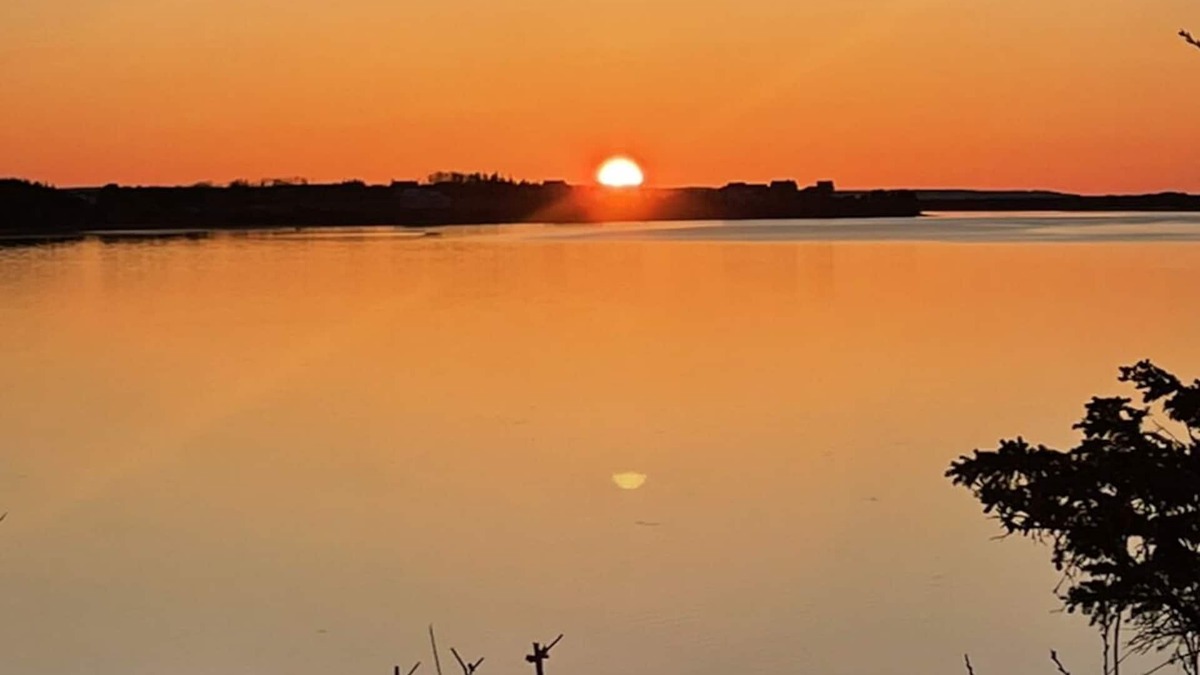 West Covehead Apartment | Waterfront Beach Apartment