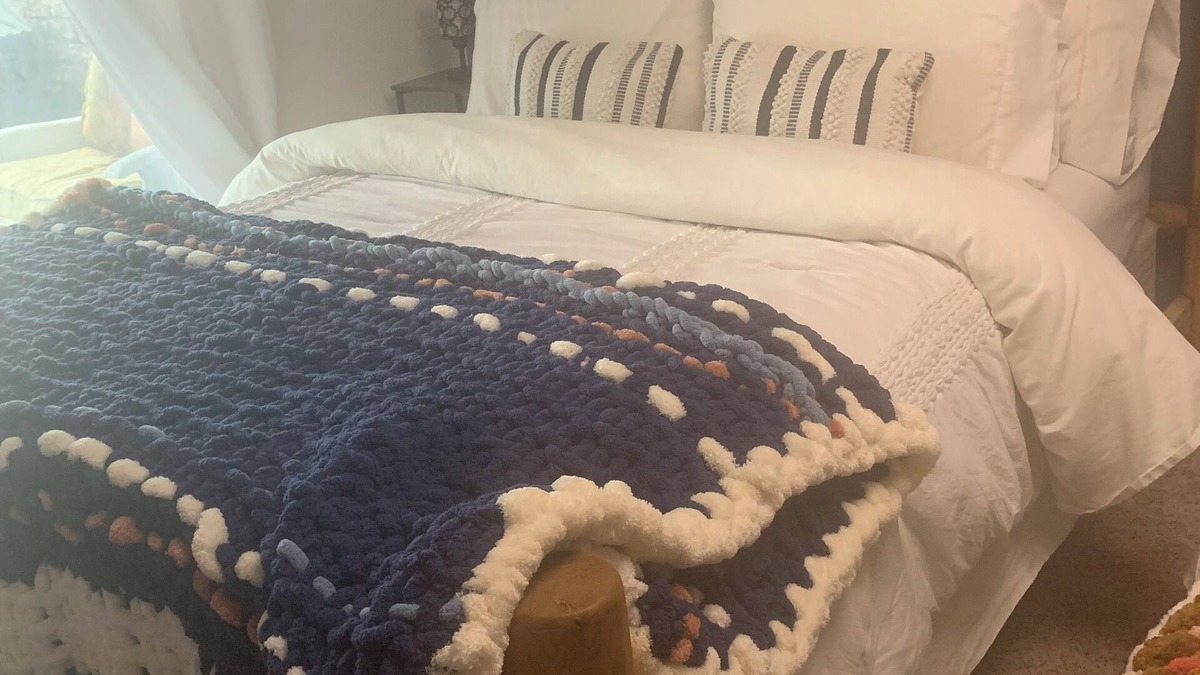 Newaygo Bed & Breakfast | Waterfront bed and Breakfast/you definitely do not want to miss a night here!