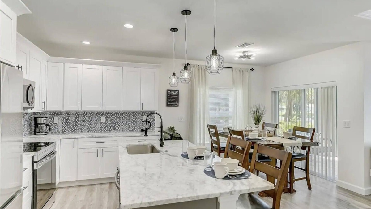 Rotonda West House | WaterFront Boundary vacation! Close to beaches 3bdr2bath,golfing fishing