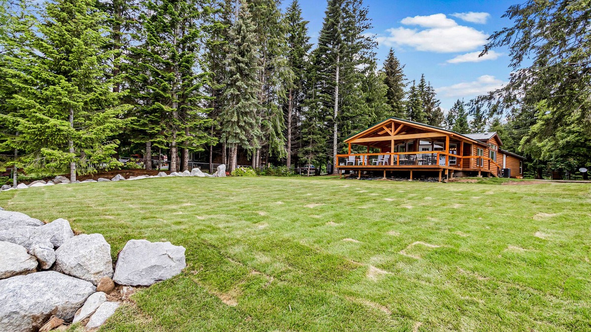 Sandpoint Cabin | Waterfront cabin on Pend Oreille River with private dock and southern exposure!