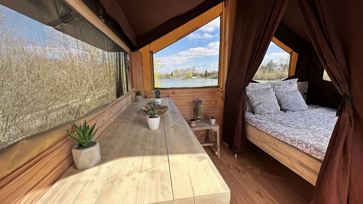 Gravon Cabin | Waterfront cabin on stilts