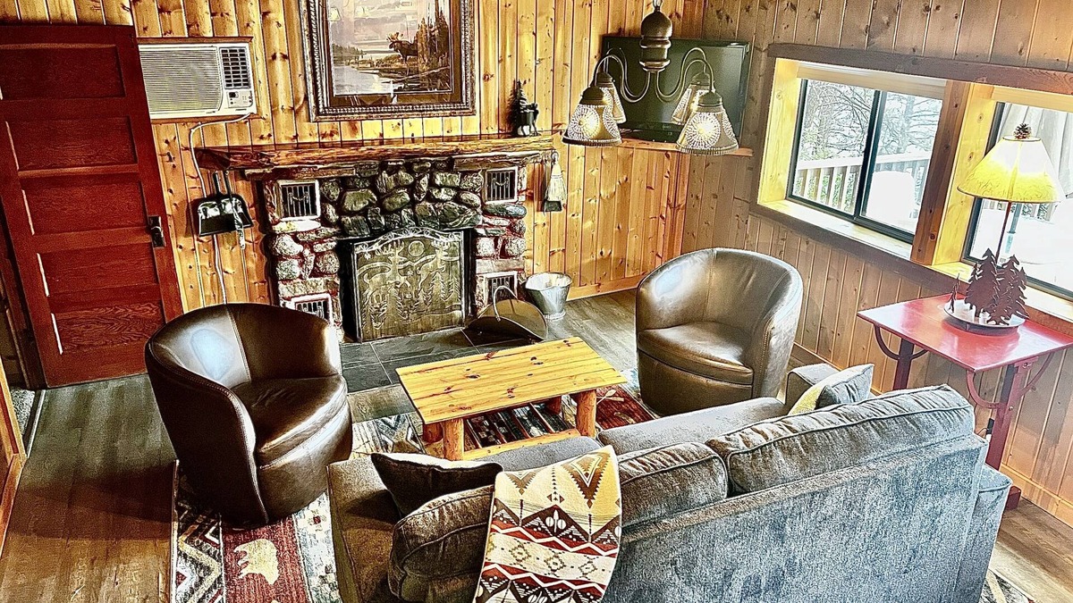 Bayfield Cabin | Waterfront cabin on Vallecito Lake with WiFi, large deck, & lake views