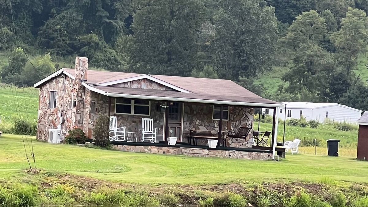 Barnardsville Cabin | Waterfront cabin with mountain views; 26 minutes to downtown Asheville.