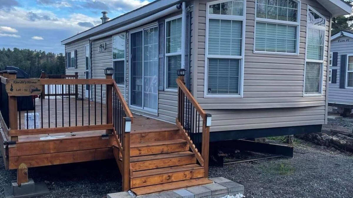 Nairn Centre RV Rental | WATERFRONT CAMPGROUND WITH PARKMODEL HOME