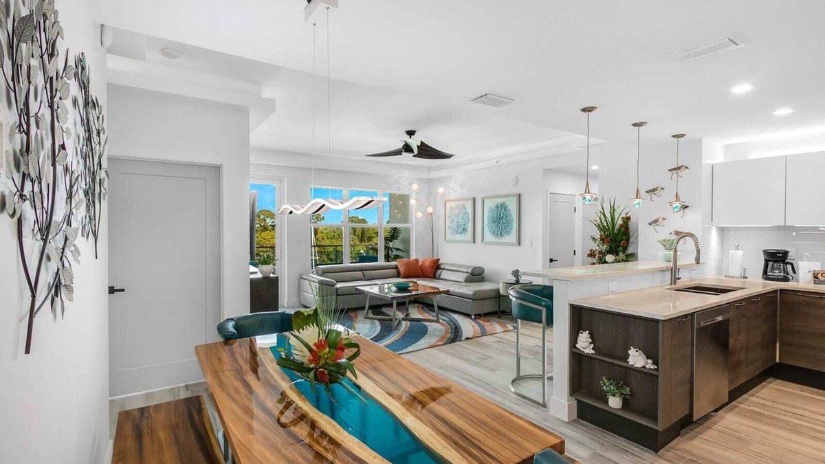 Merritt Island Condo | Waterfront Captain's Stateroom: Views, Pool & Hot Tub!