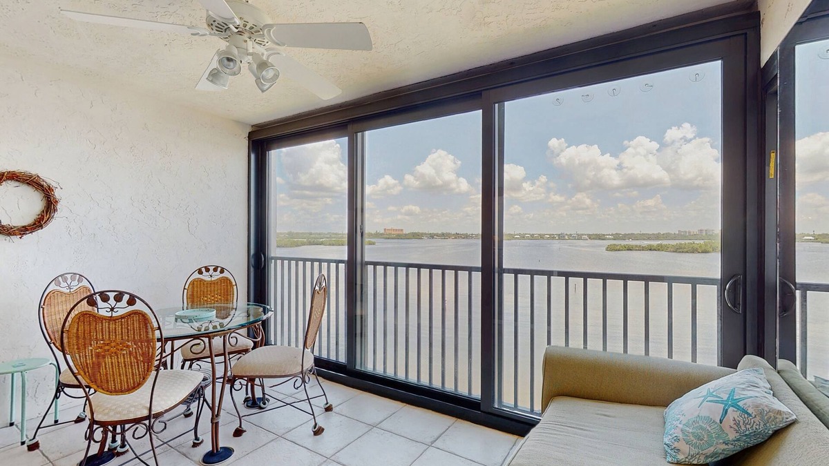 Siesta Key Condo | Waterfront condo with pool, internet & breathtaking balcony views