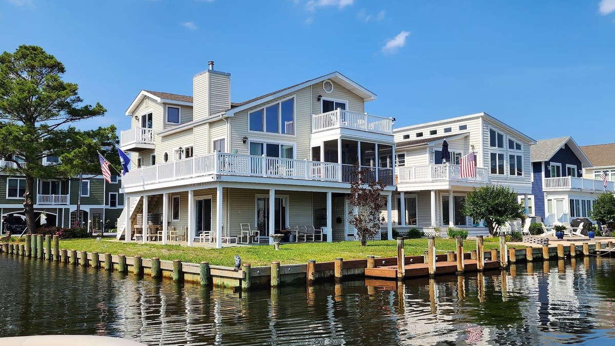 South Bethany Harbor House | Waterfront corner property, close to Beach, Free Beach Parking, Owner Managed.