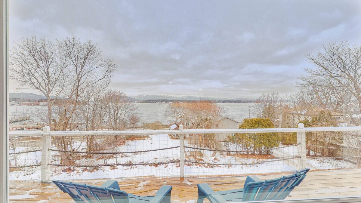 Manset House | Waterfront cottage with large deck- amazing harbor views w/studio add on option