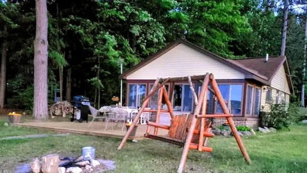 Bellaire Cabin | Waterfront Cottage on Lake Bellaire