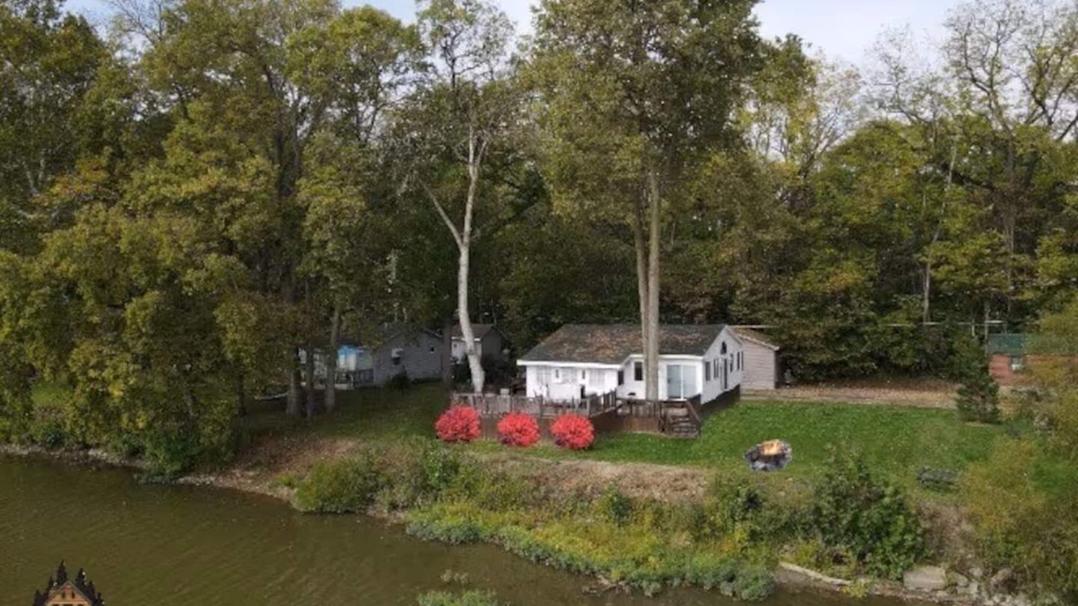 Colton Cottage | Waterfront Cottage with Hot Tub! Sleeps 6, Free Kayaks, Bikes & Hiking Trail!