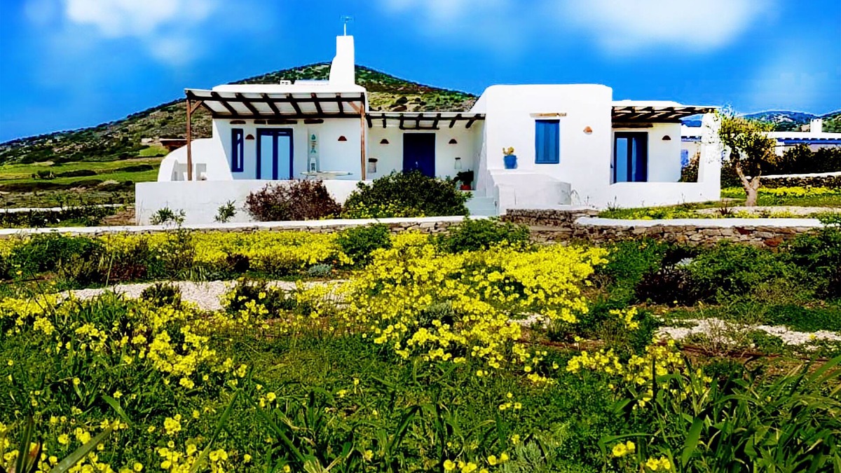 Antiparos House | WATERFRONT CYCLADES HOME W/STUNNING SEASIDE & ROLLING MOUNTAIN VIEWS!n