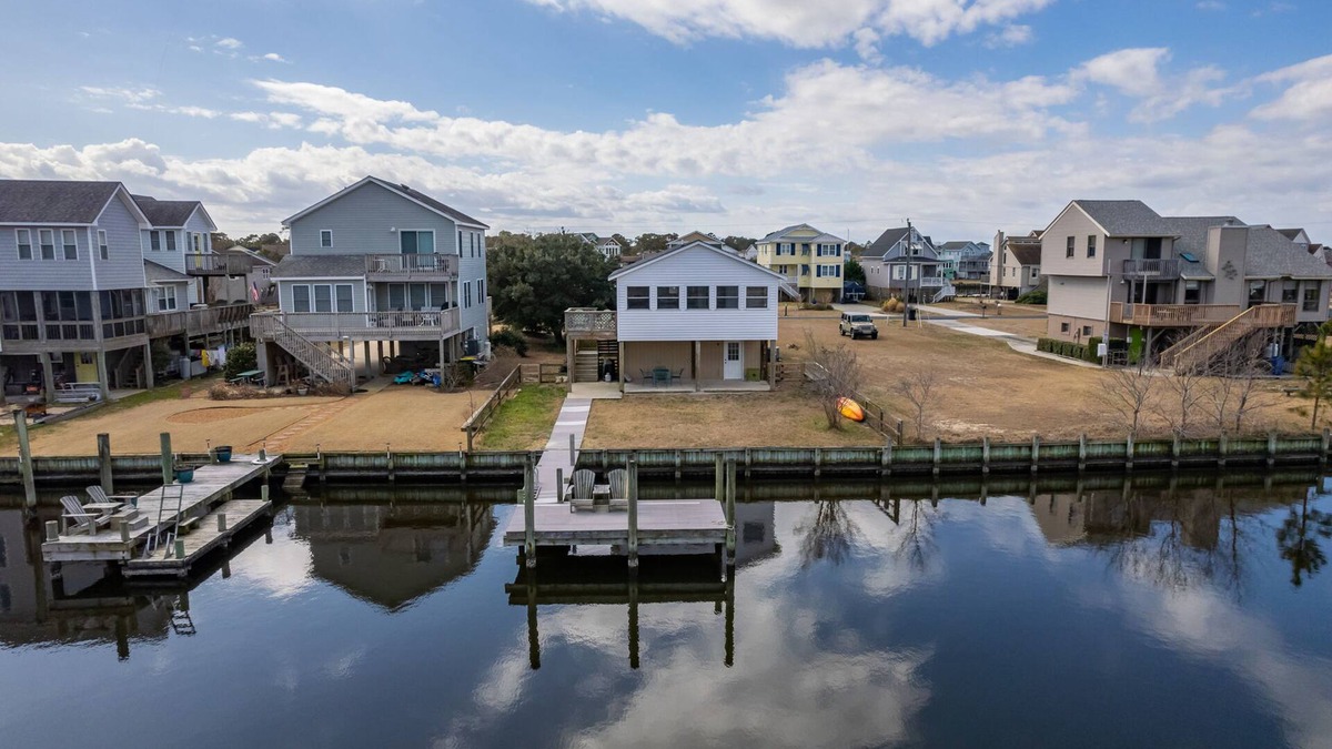 Colington Harbour House | Waterfront dog-friendly 2BR with private boat dock