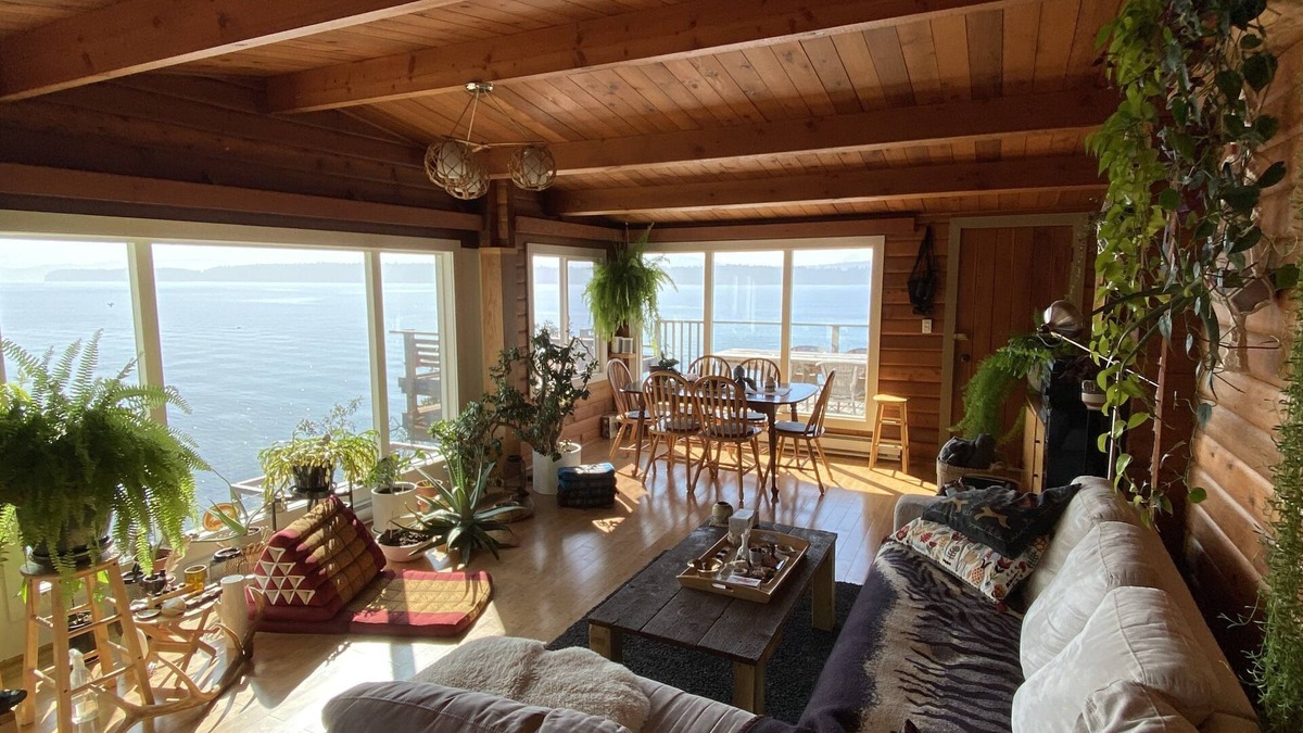 Galiano House | Waterfront Escape on Galiano Island BC