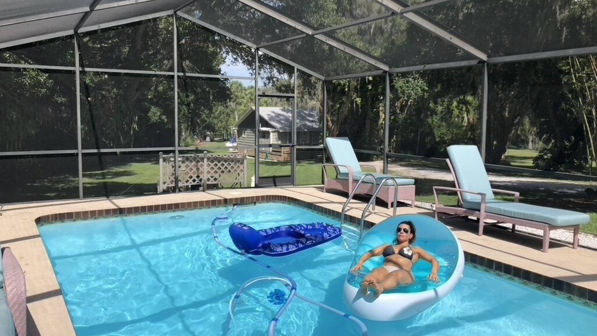 Ridge Wood Heights House | Waterfront Estate over an acre on the water with Large Heated Pool