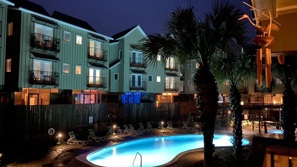Carrabelle Condo | Waterfront family community. Swimming pool & hot tub