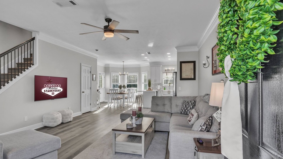 Starkville House | Waterfront Family-Friendly 4BR Home | Close to MSU & Downtown