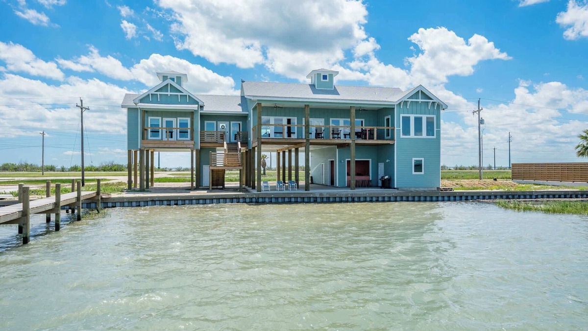 San Patricio County House | Waterfront Getaway w/Pier & Kayak Access!