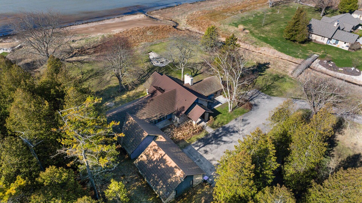Baileys Harbor House | Waterfront Haven with private beach on Lake Michigan