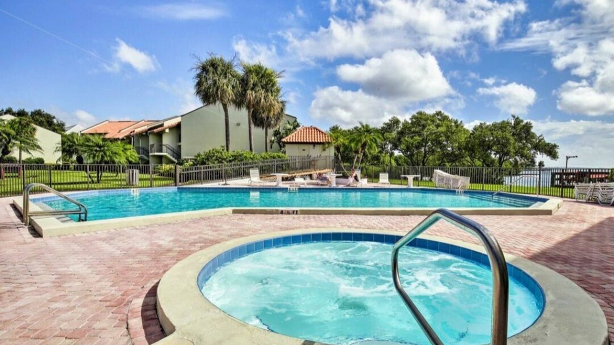 Tierra Verde Condo | Waterfront Heated Pool-Minutes to Fort DeSoto Beach Downtown Shops & Restaurants