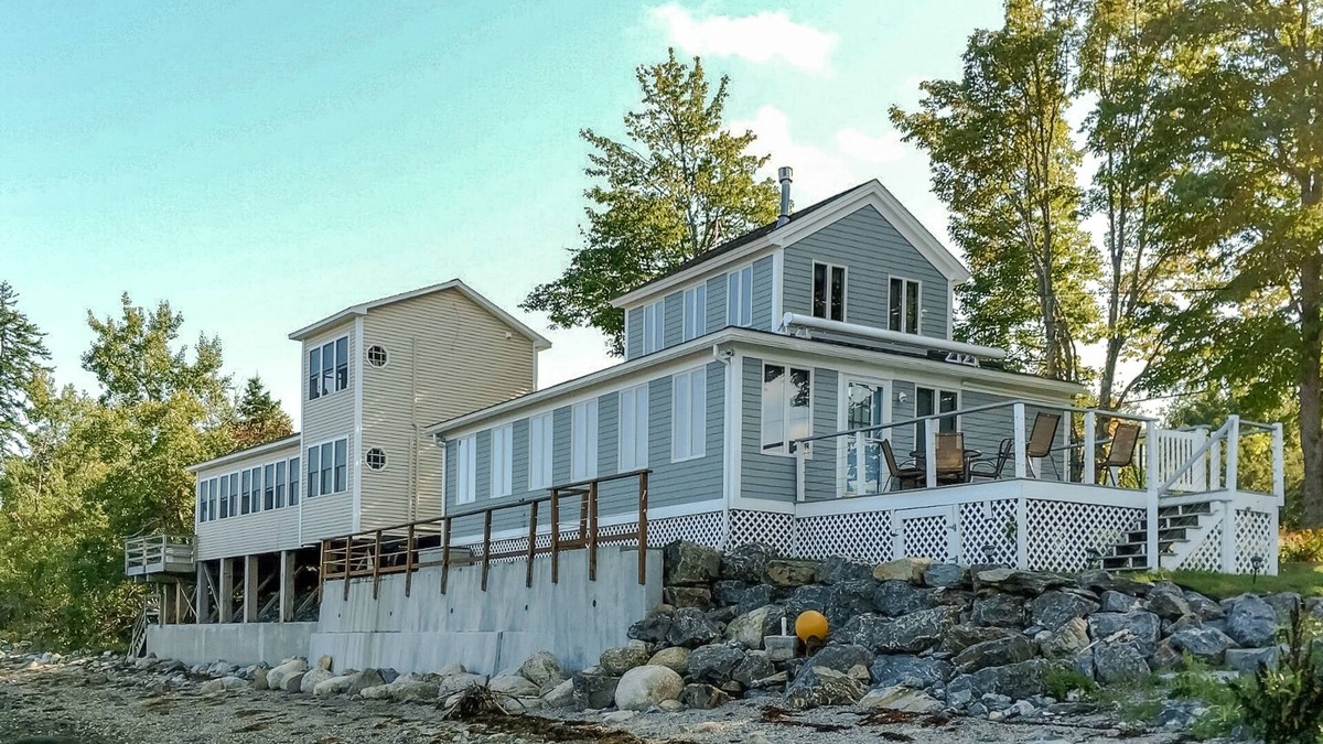 Surry House | Waterfront home and studio combination with fast WiFi, deck, & two kitchens