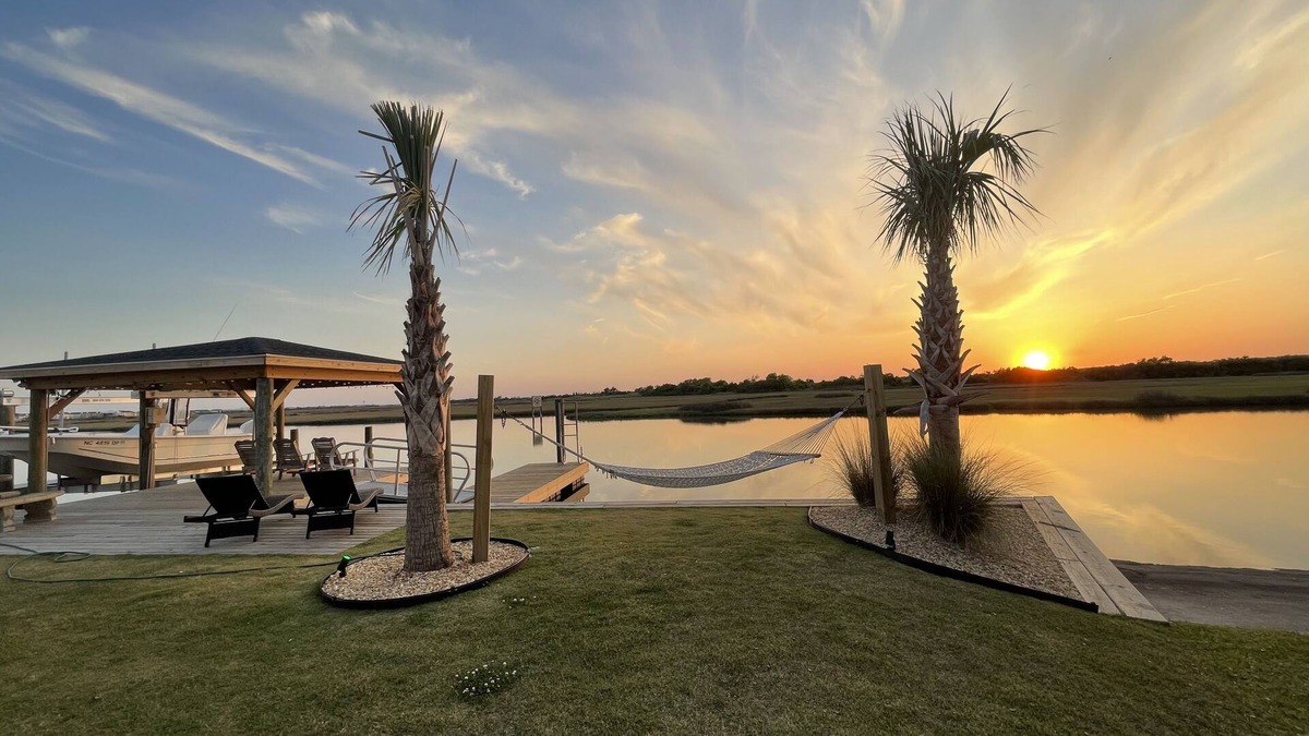 Surf City House | Waterfront home-Gorgeous Sunset and marsh views! Large Groups Bargain! Pets OK!