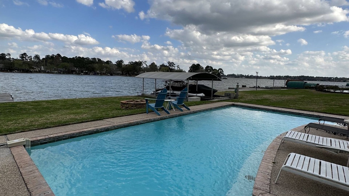 Walden on Lake Conroe House | WATERFRONT HOME PRIVATE POOL BOAT DOCK GOOD FISHING GOLF MEMORIES