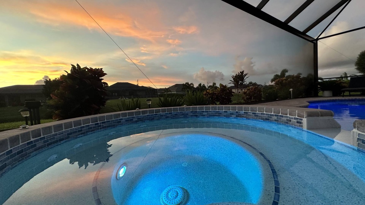 Broadmoor House | * Waterfront home to relax, reconnect, and create unforgettable memories together! *