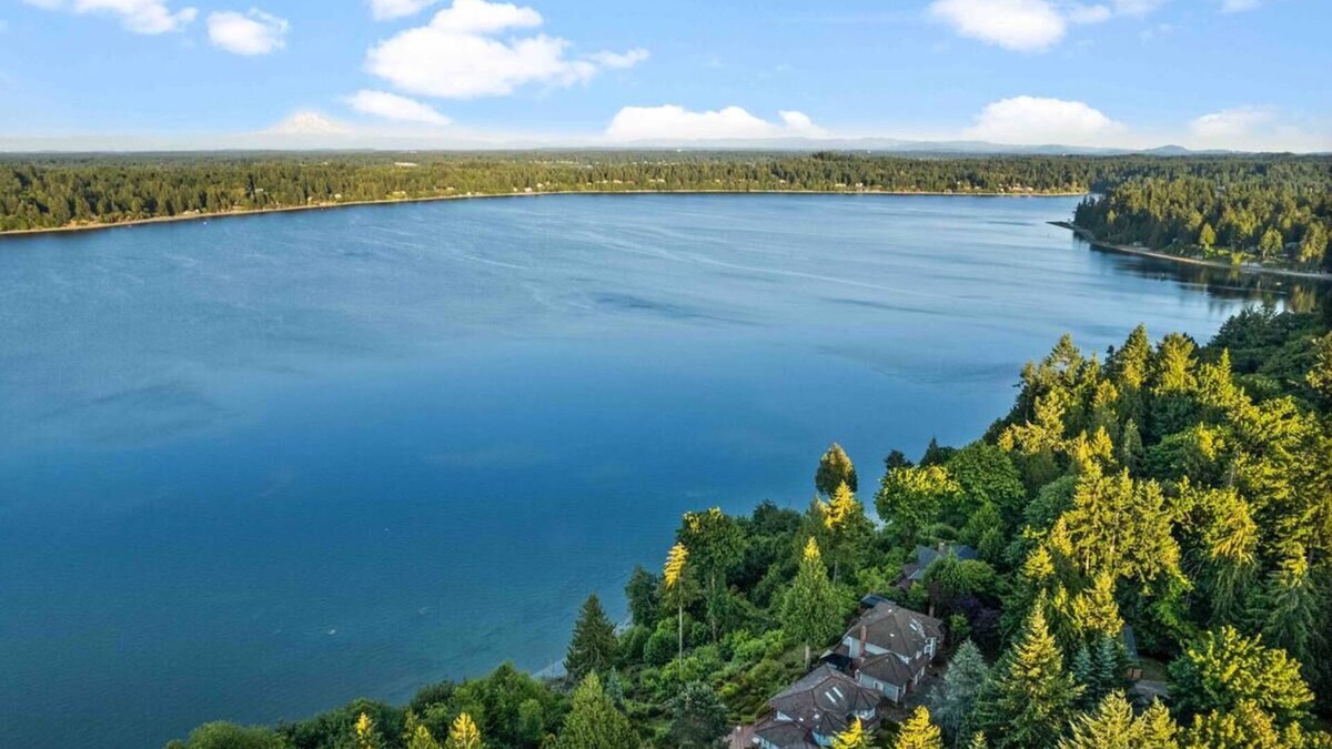 Olympia House | Waterfront home with Hot Tub and breathtaking Mt Rainier view