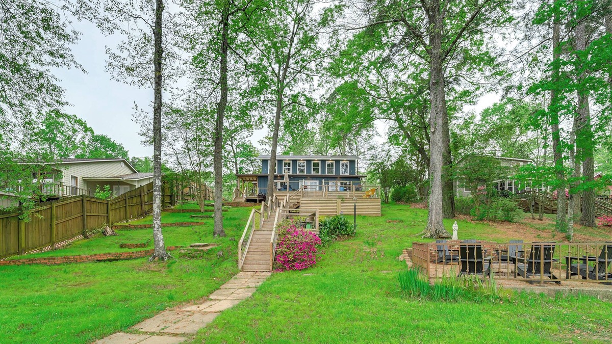 Negreet House | Waterfront House on Toledo Bend w/Private Dock!