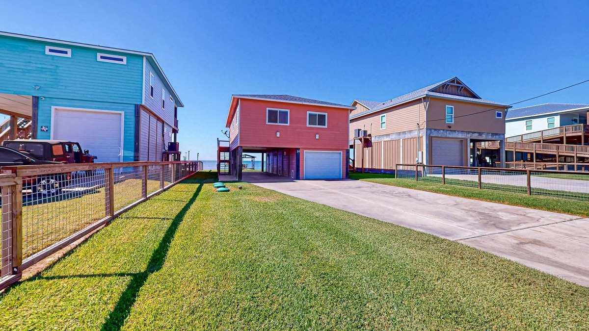 Rockport House | Waterfront house with private patio, dock access and free WiFi