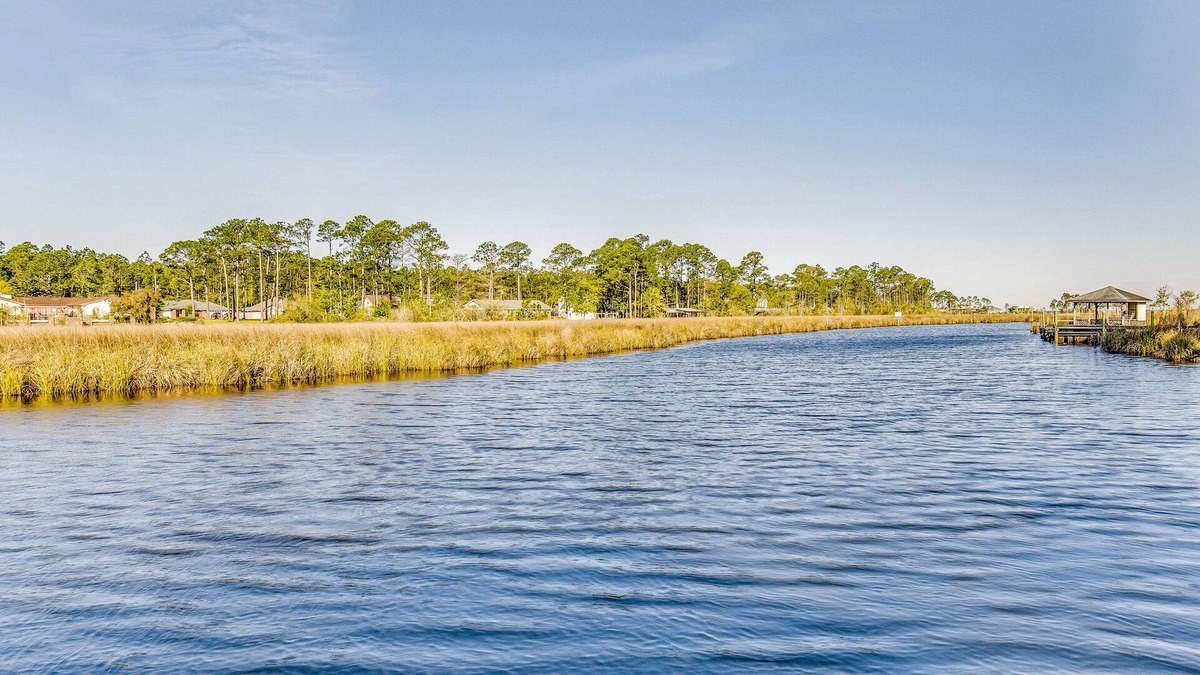 Florida Panhandle Apartment | Waterfront, Kayaks, Dog-friendly