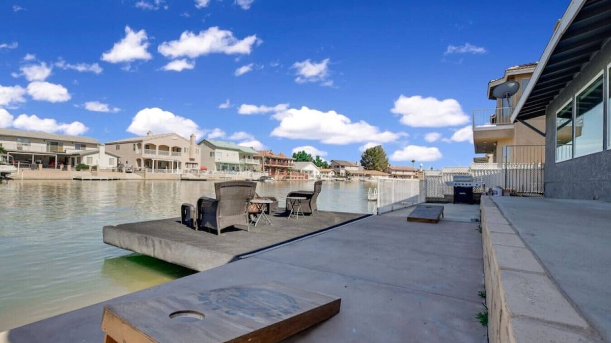 Spring Valley Lake House | Waterfront Lake House