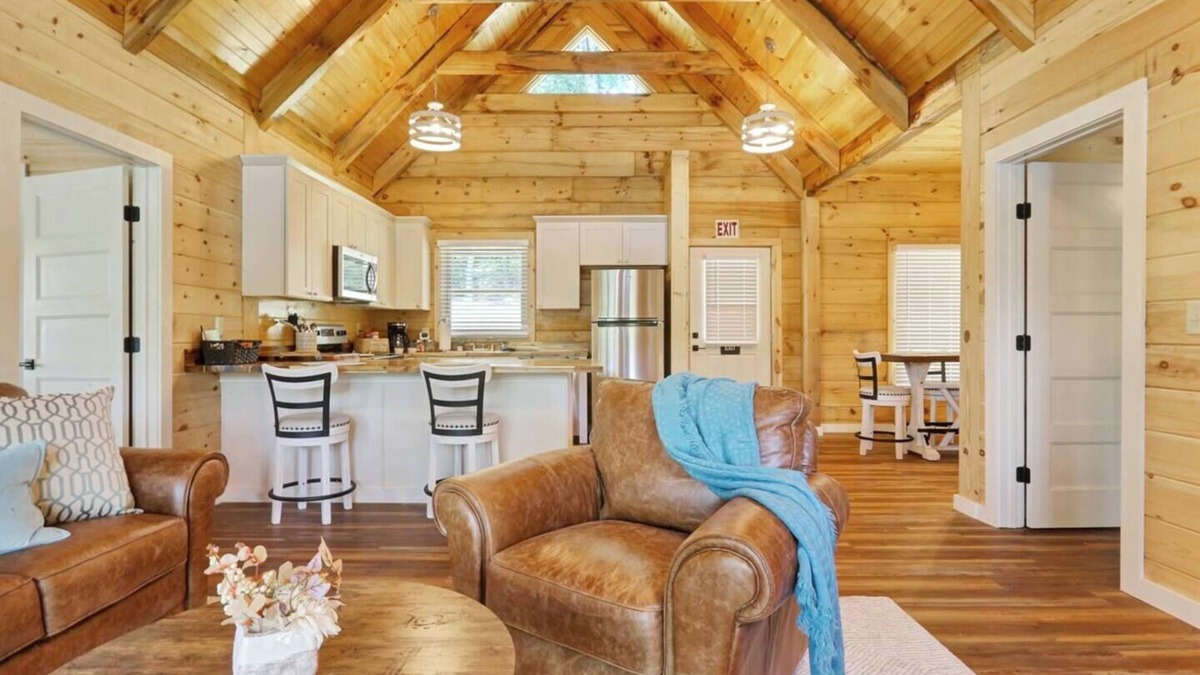 Six Mile Cabin | Waterfront Lake Keowee Chalet