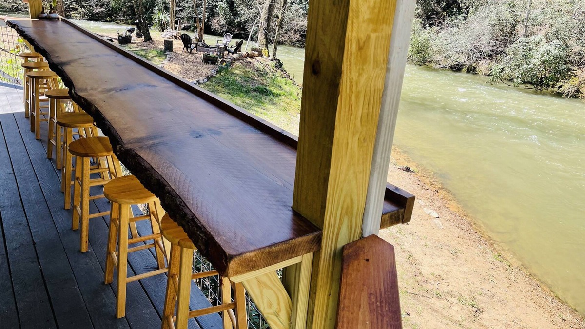 Ellijay Cabin | Waterfront Lodge - Sleeps 22! Pet friendly. Secluded. Entirely level property !