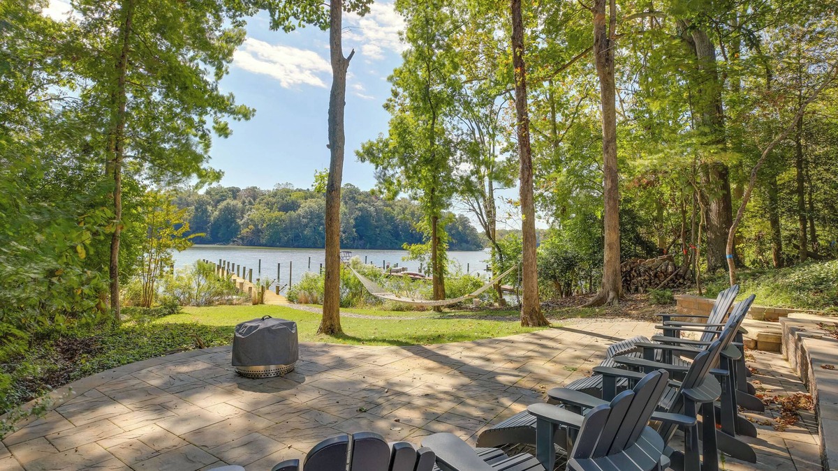 Lusby House | Waterfront Lusby Escape w/Fire Pit & Kayaks!