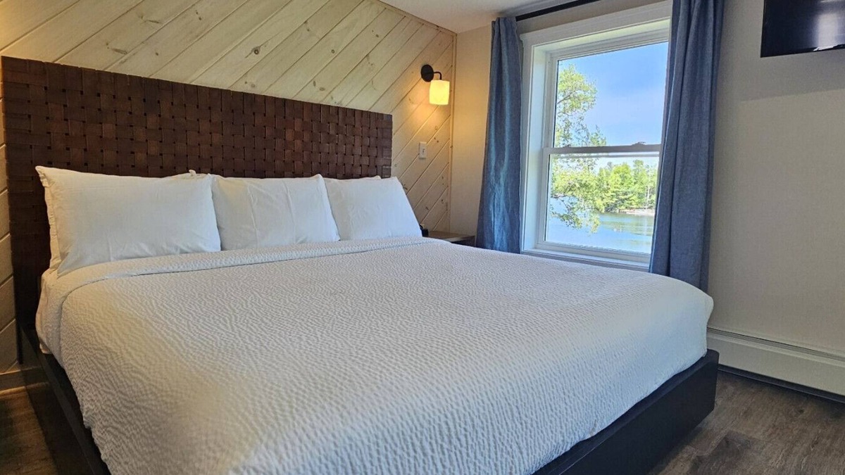 Greenville Junction Hotel | Waterfront Motel-Mountain View-Direct ATV Access