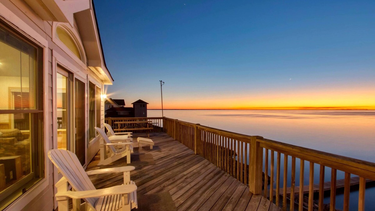 Avon House | Waterfront/Private Pier, Water Access/Pool&Tennis club/Kayaks/SUP/ping-pong