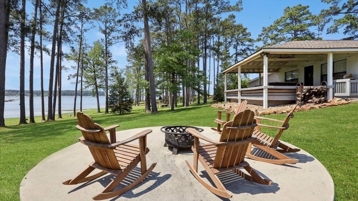 Brookeland House | Waterfront Property on Lake Sam Rayburn - Sandy Cove