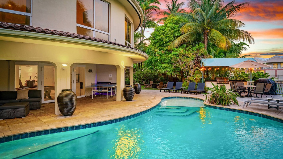 Oakland Park House | Waterfront Retreat: 7BR Villa with Pool & Firepit