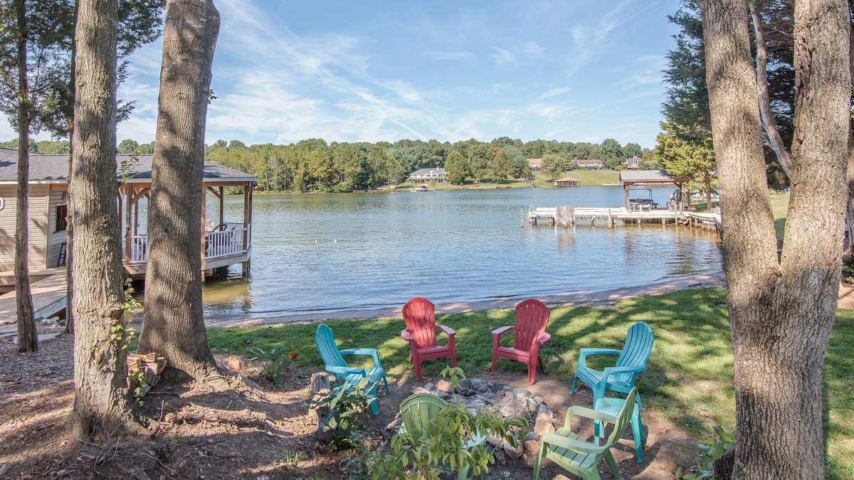 Livingston House | Waterfront Retreat for Young and Old Alike! #1 Rated Lake Anna Waterfront Home