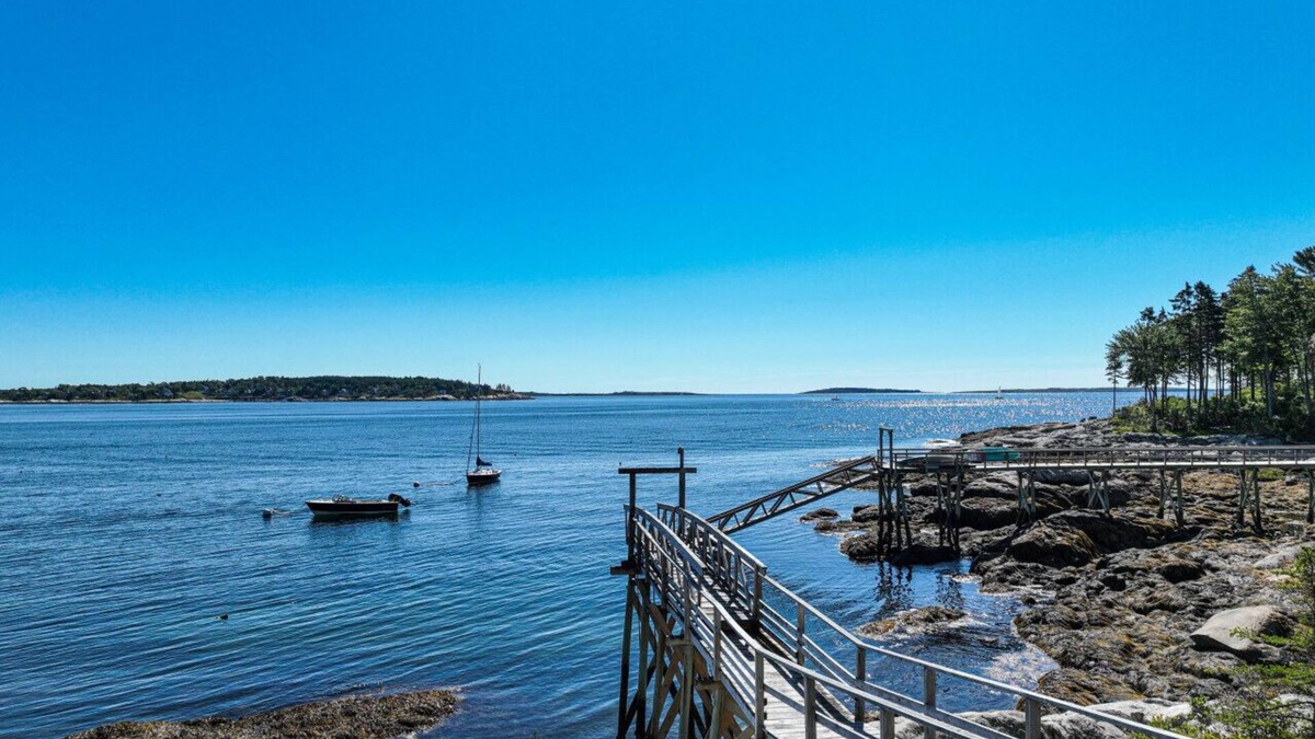 Southport Apartment | Waterfront Retreat on Southport Island - Pet-Friendly, Sleeps 6