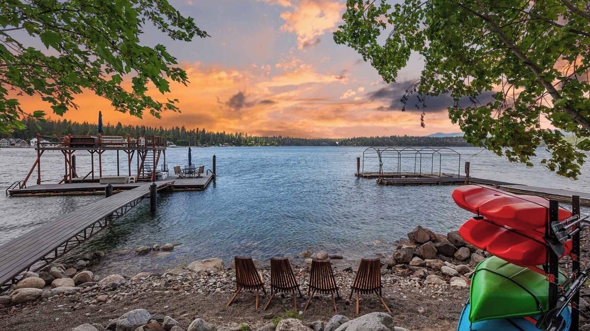 Hayden View Estates House | Waterfront Retreat | Kayaks | Beach & Elevated Lakeview Deck