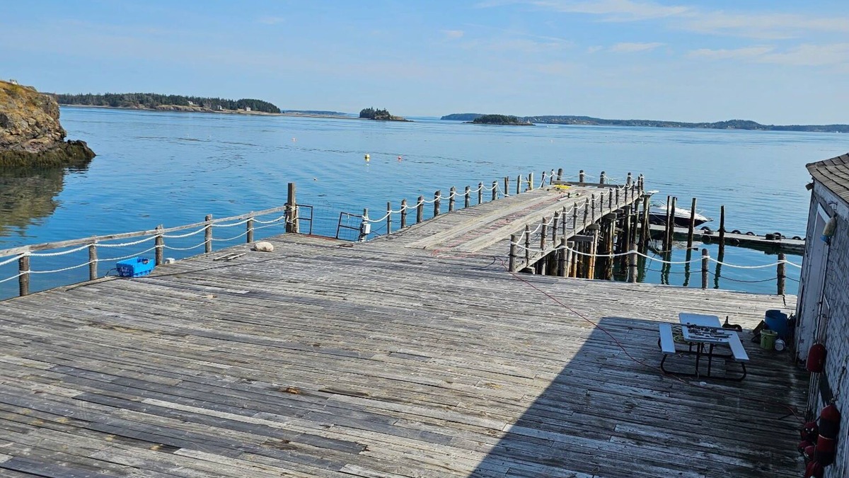 Eastport Apartment | Waterfront Retreat with Loft & Harbor Views in Historic Eastport, Maine