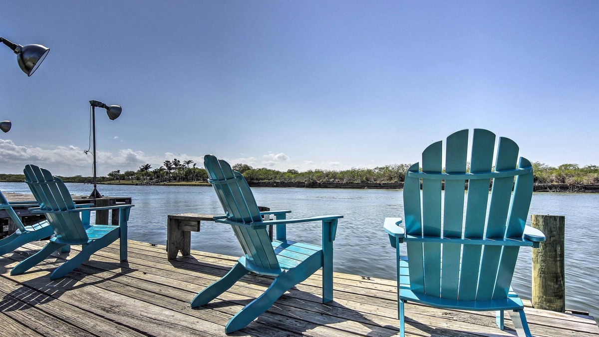 Arroyo City Apartment | Waterfront Rio Hondo Studio w/Shared Grill & Dock