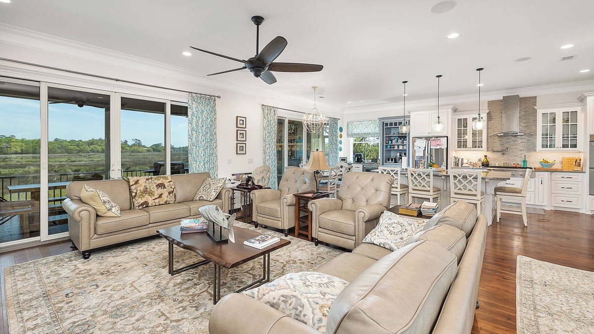 Epworth Acres House | Waterfront Splendor! 5 Bedroom on the river. 2 month minimum.