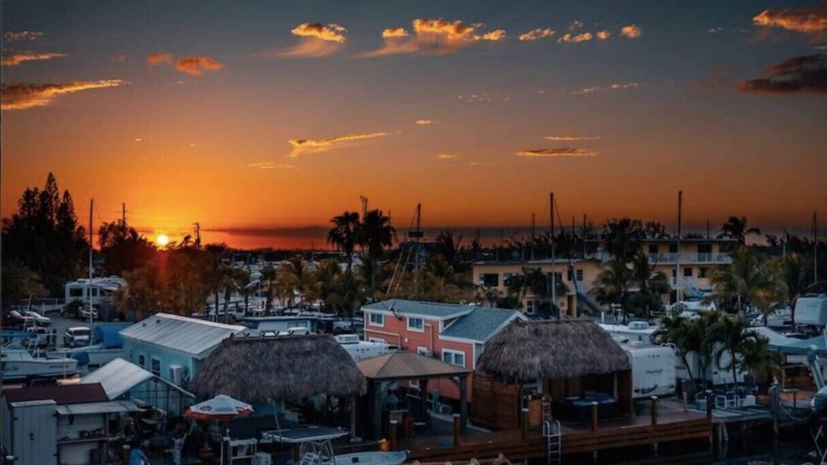 Key Largo Apartment | Waterfront Studio 1| Kayaks | Pool |Bay View |Wifi