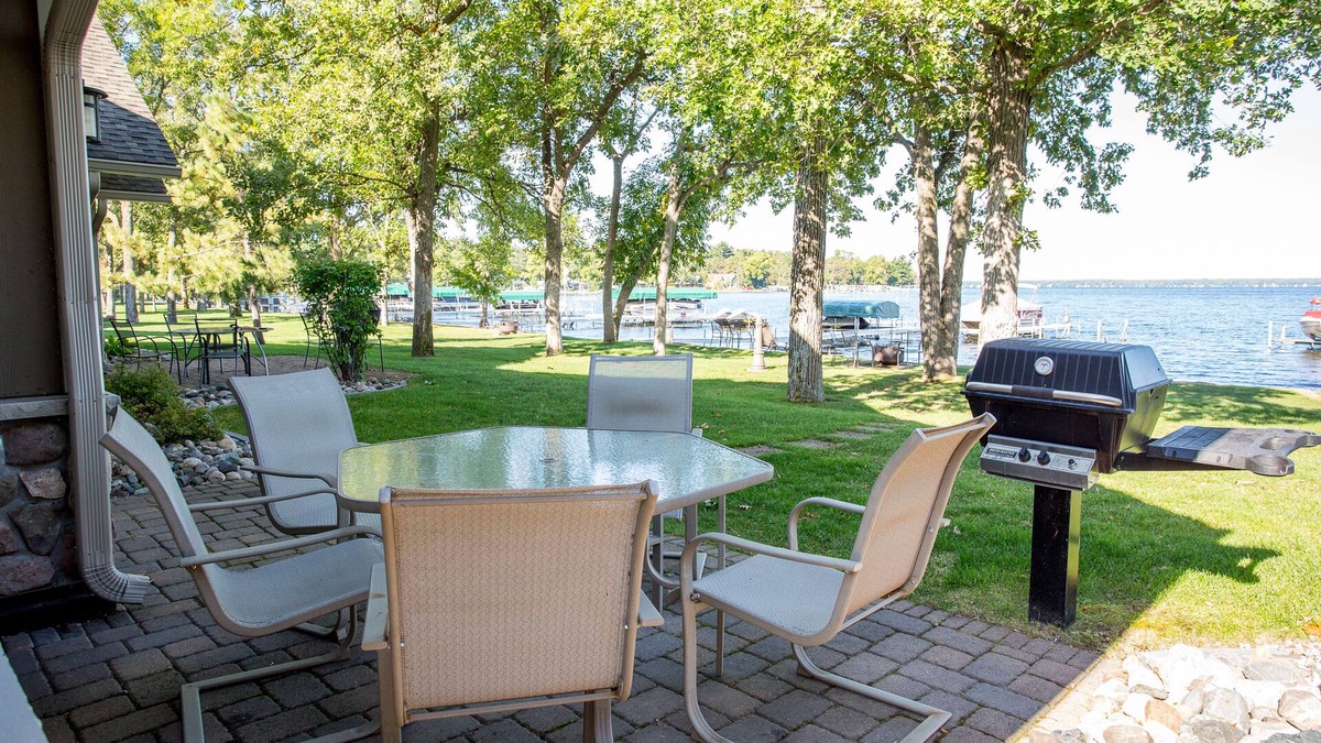 Nisswa House | Waterfront Townhome on Gull Lake | Pontoon Rentals Available