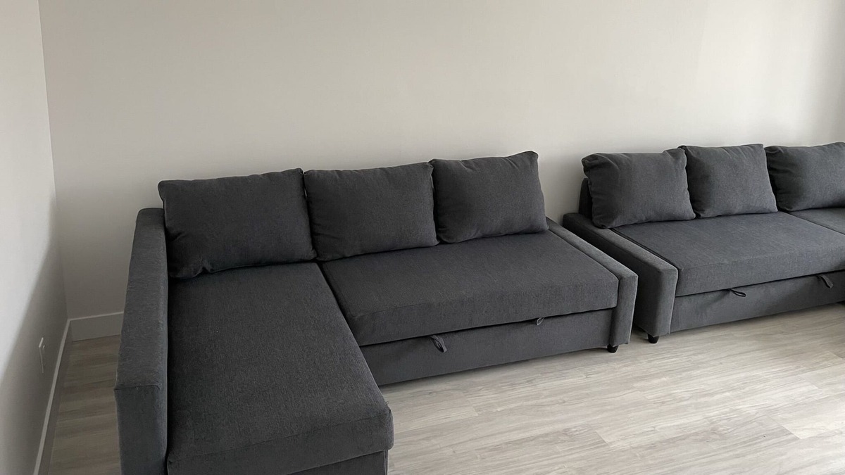 Laval Apartment | Waterfront unit with outdoor hot tub