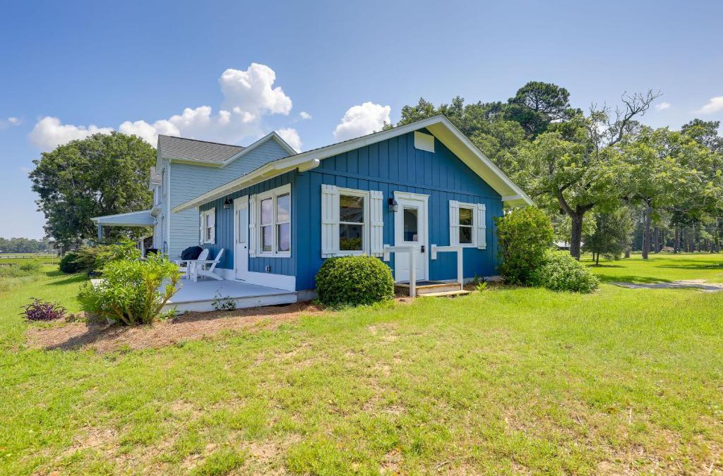 Morehead City House | Waterfront Vacation Rental Home on Newport River!